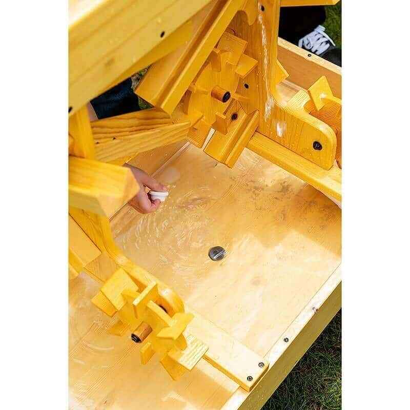 Avenlur Outdoor Wooden Water Table For Kids Toddlers Top View Up Close Holding A Plug