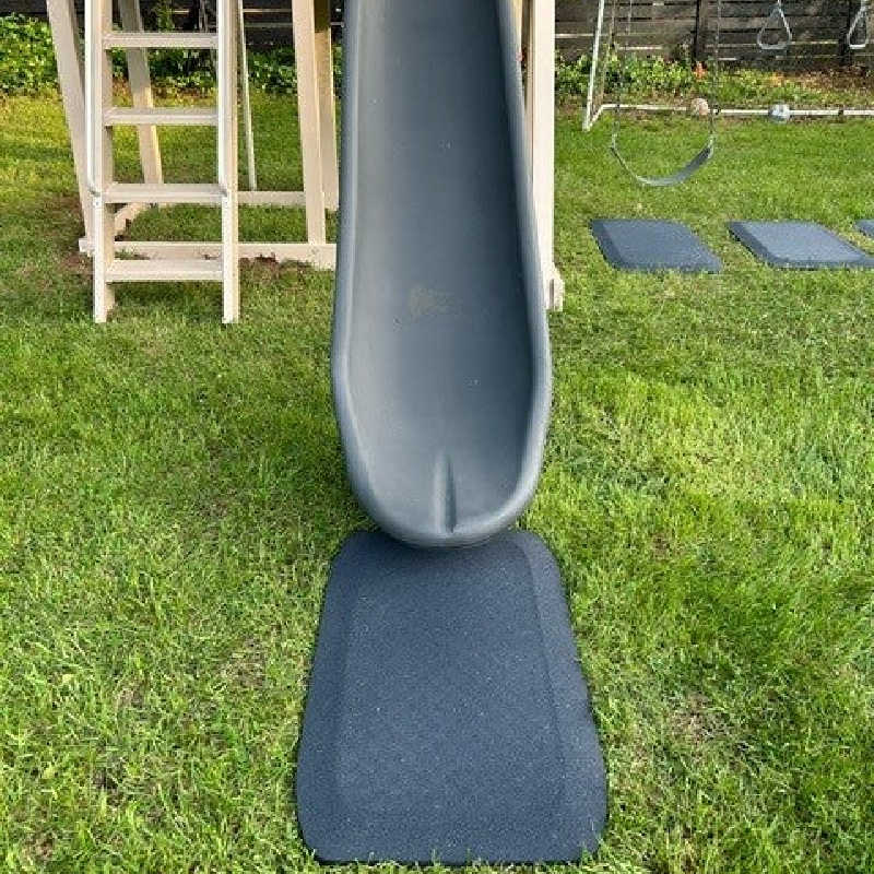Playground fanny pads in grey by playset