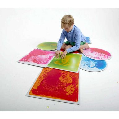 Liquid tile floor set with kid playing