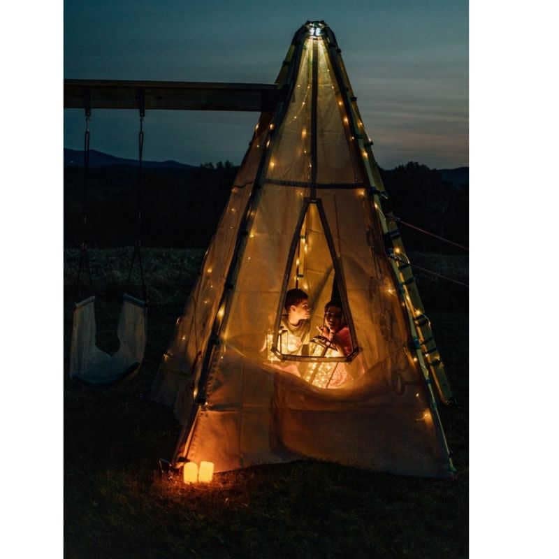Bijou Build Solar lights at night with kids playing