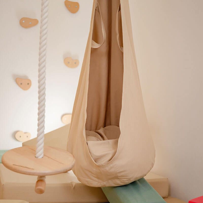 Pod Swing Warm Honey Close Up