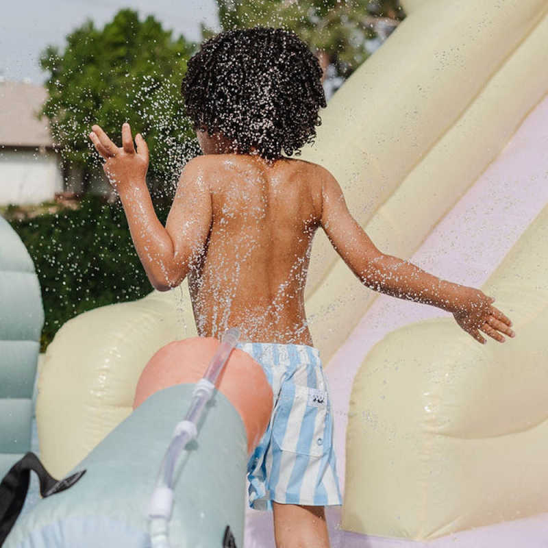 Smol Splash Water Slide water sprayer