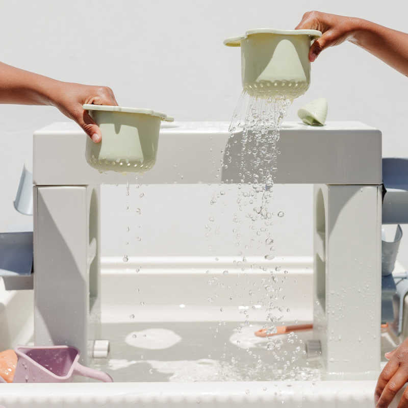 Smol tide water sensory table strainers