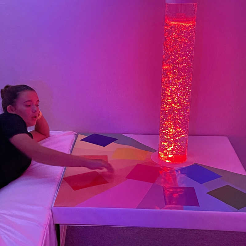 touch a color podium with a girl