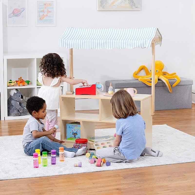 Avenlur Holly Wooden Market Stand – kids playing at the pretend shop