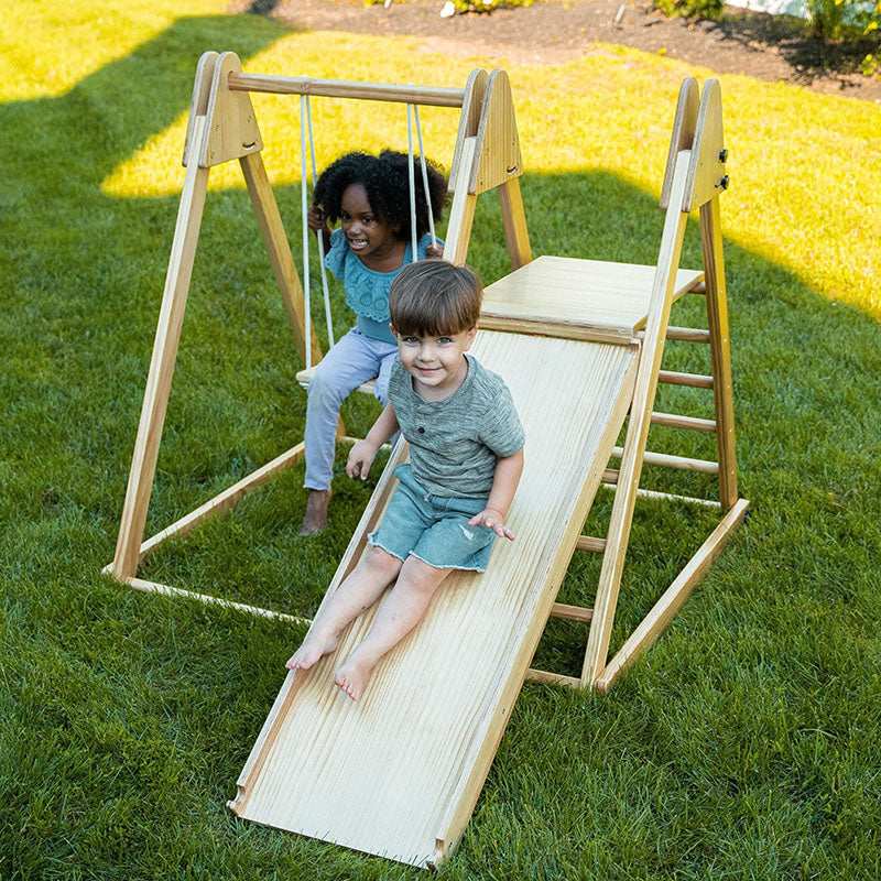 Avenlur Juniper Folding Indoor Outdoor Playset – kids playing together
