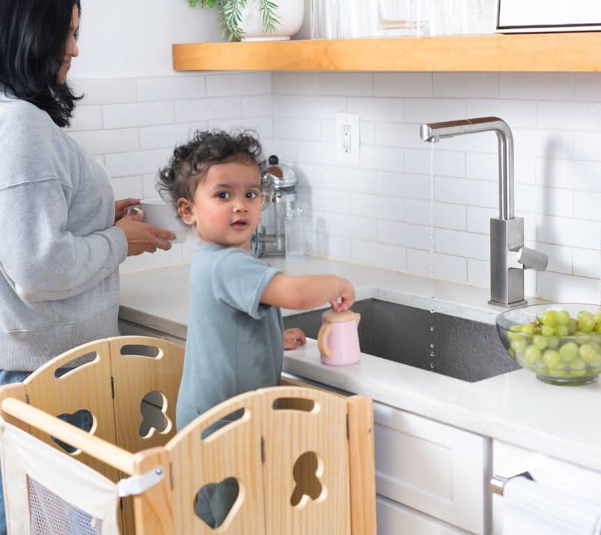 Avenlur Plum Foldable Kitchen Tower folding mechanism detail