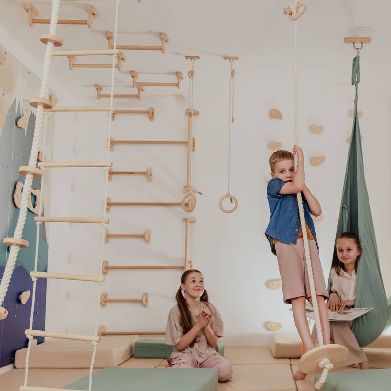 Kids Climbing Ropes – kids using ladder and seat ropes