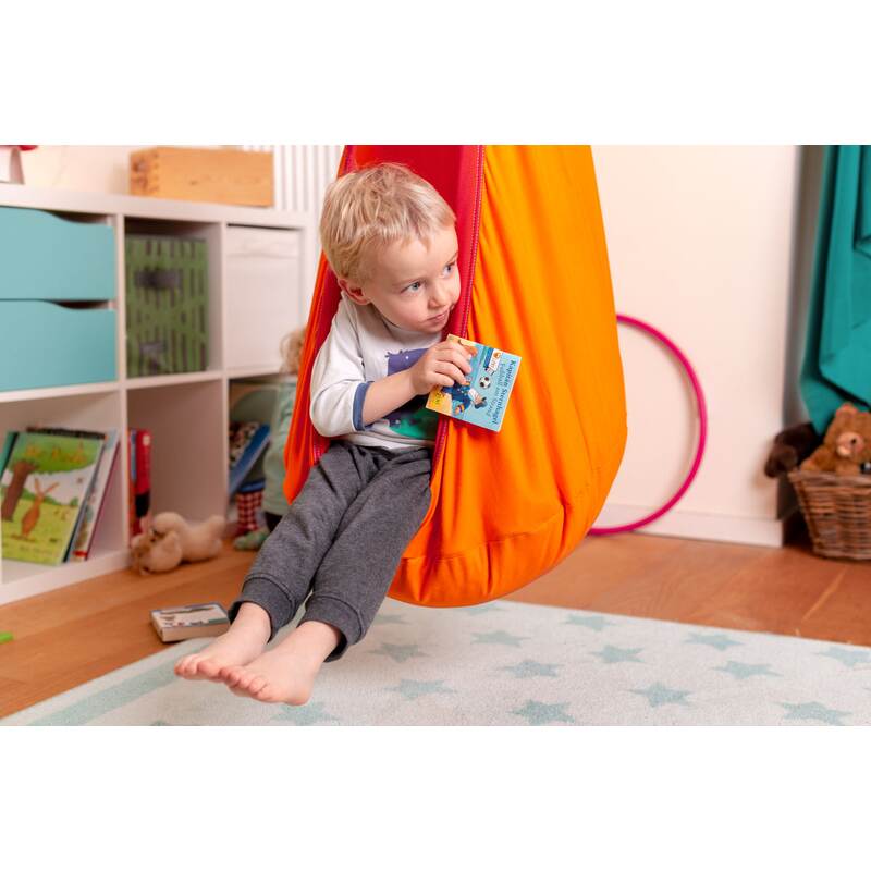 LA SIESTA Joki Foxy Kids Hanging Nest – kid reading inside the hanging nest