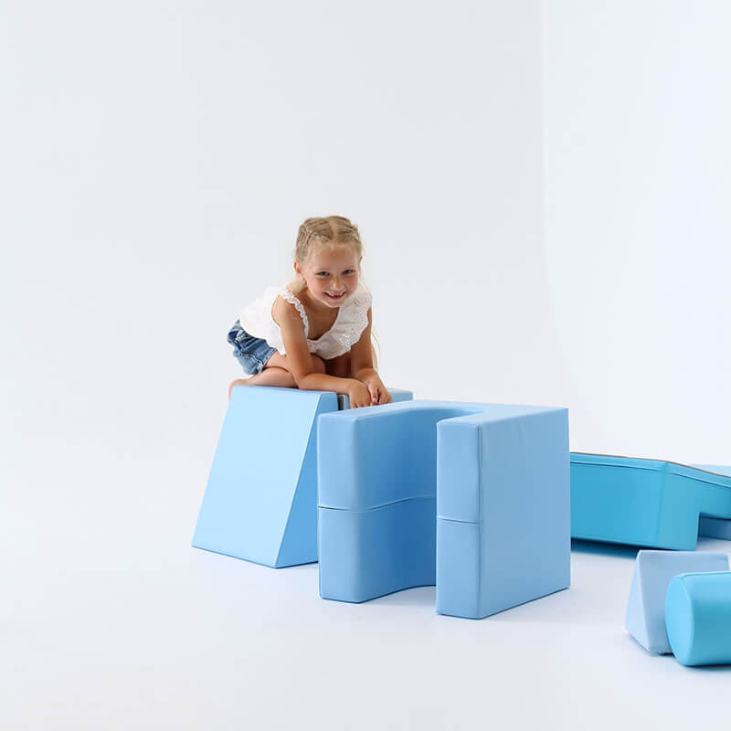 soft_play_set_castle_blue_girl_smiling
