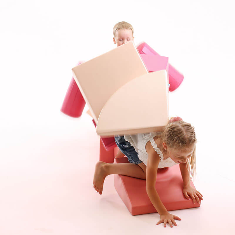 soft_play_set_castle_pink_children_playing_blocks