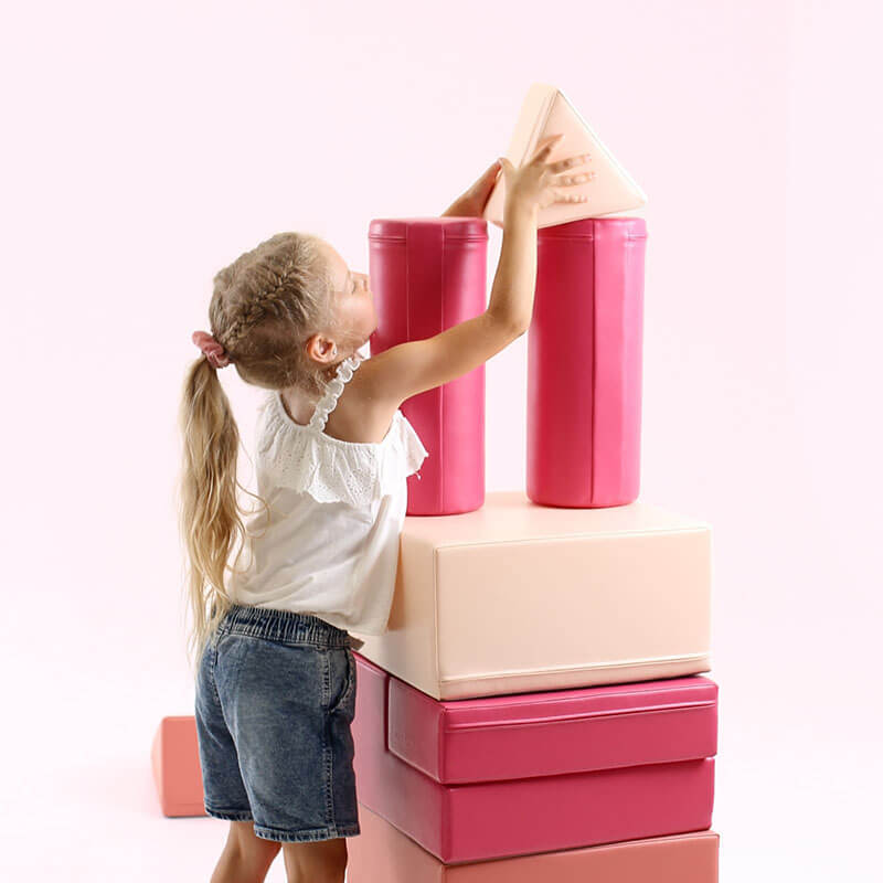 soft_play_set_castle_pink_girl_completing_blocks