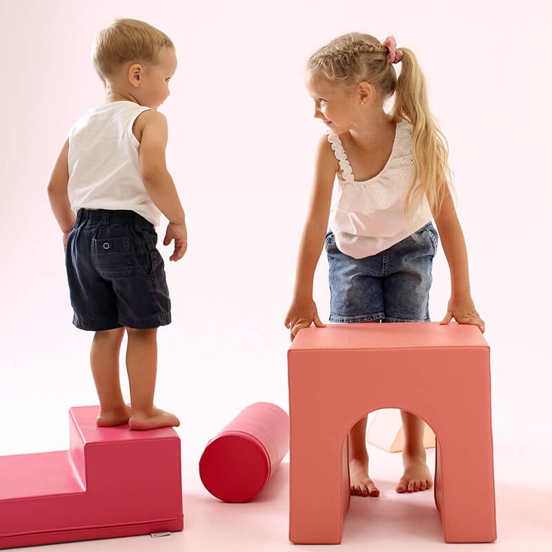 soft_play_set_castle_pink_kids_jumping