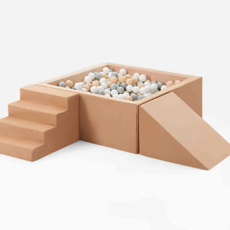 TumbleHouse Ball Pit Bundle with ramp stairs and 500 balls