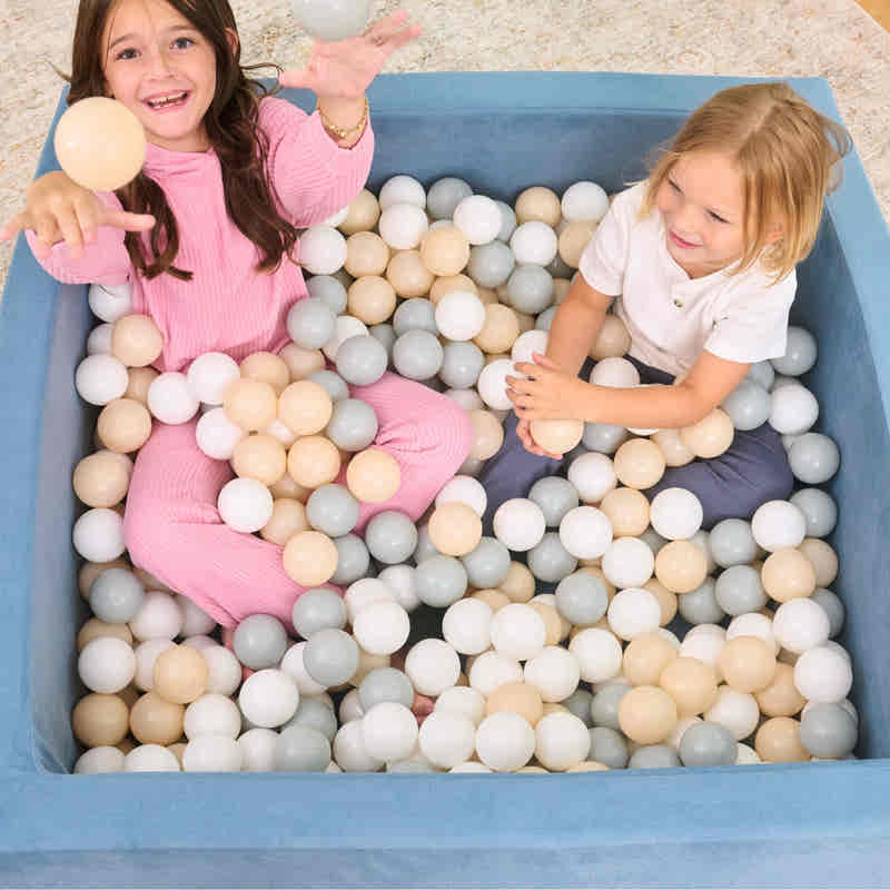 TumbleHouse Ball Pit Bundle with 500 colorful balls