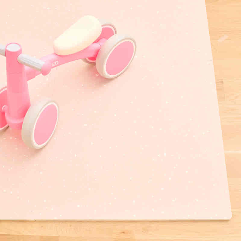 TumbleHouse free play mat Light Pink Speckle pattern