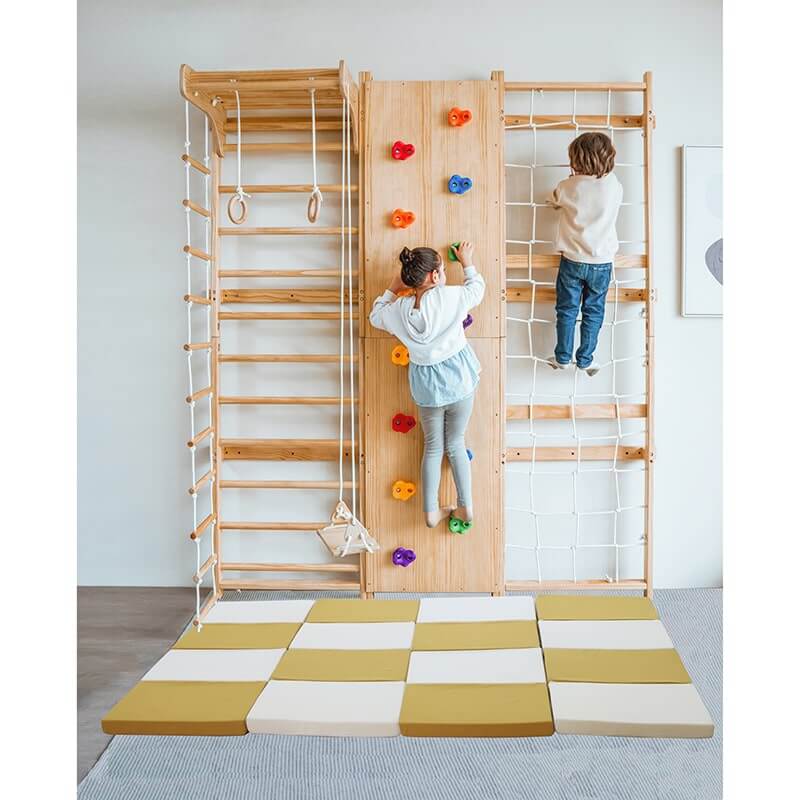  Avenlur Walnut Climber Mat under the Avenlur Walnut playing